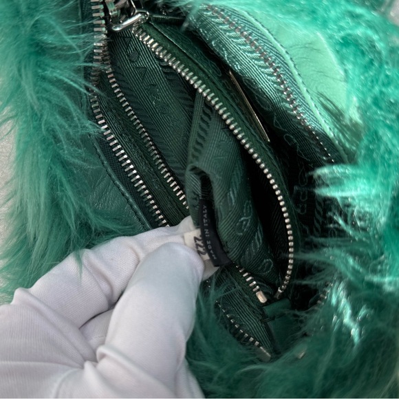 Auth Prada Eco Pelliccia Faux Fur Wristlet Clutch Green - Picture 15 of 15